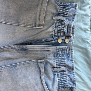 Zara Light Blue High-Rise Women’s Jeans with Elastic Waistband